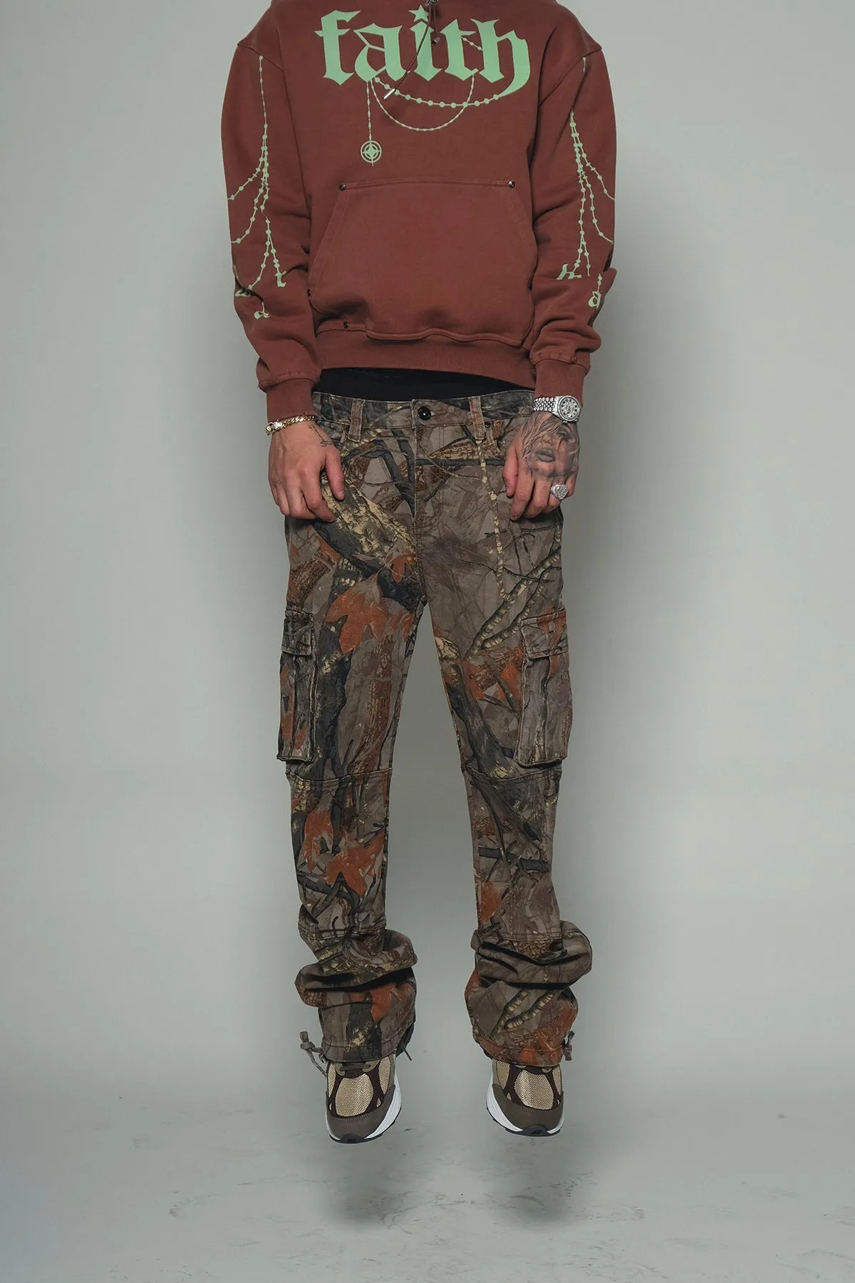 Brush camo baggy fit denim