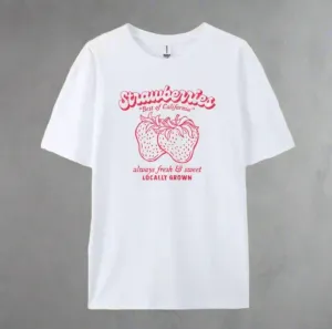 Graphic T