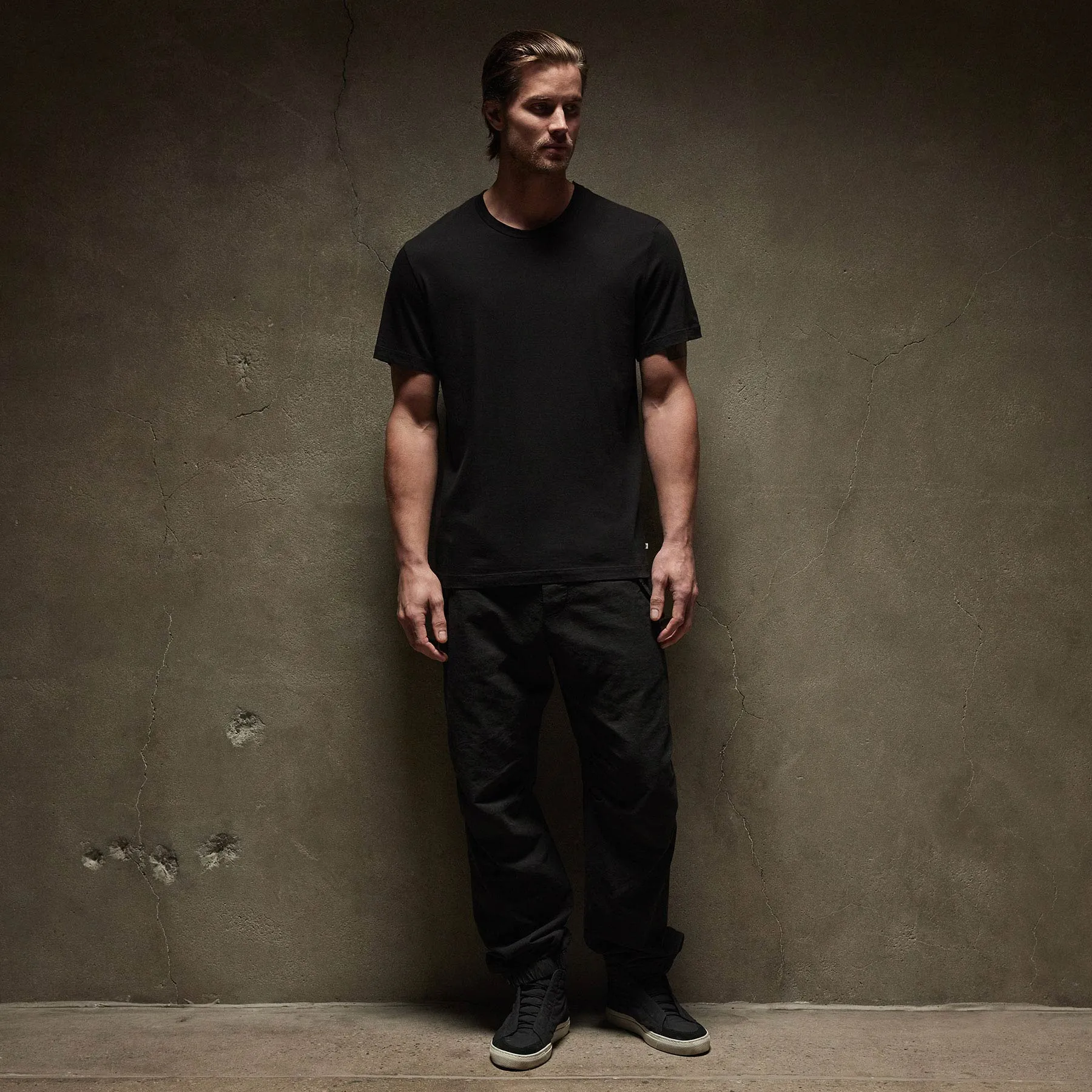 Short Sleeve Crew Neck - Black