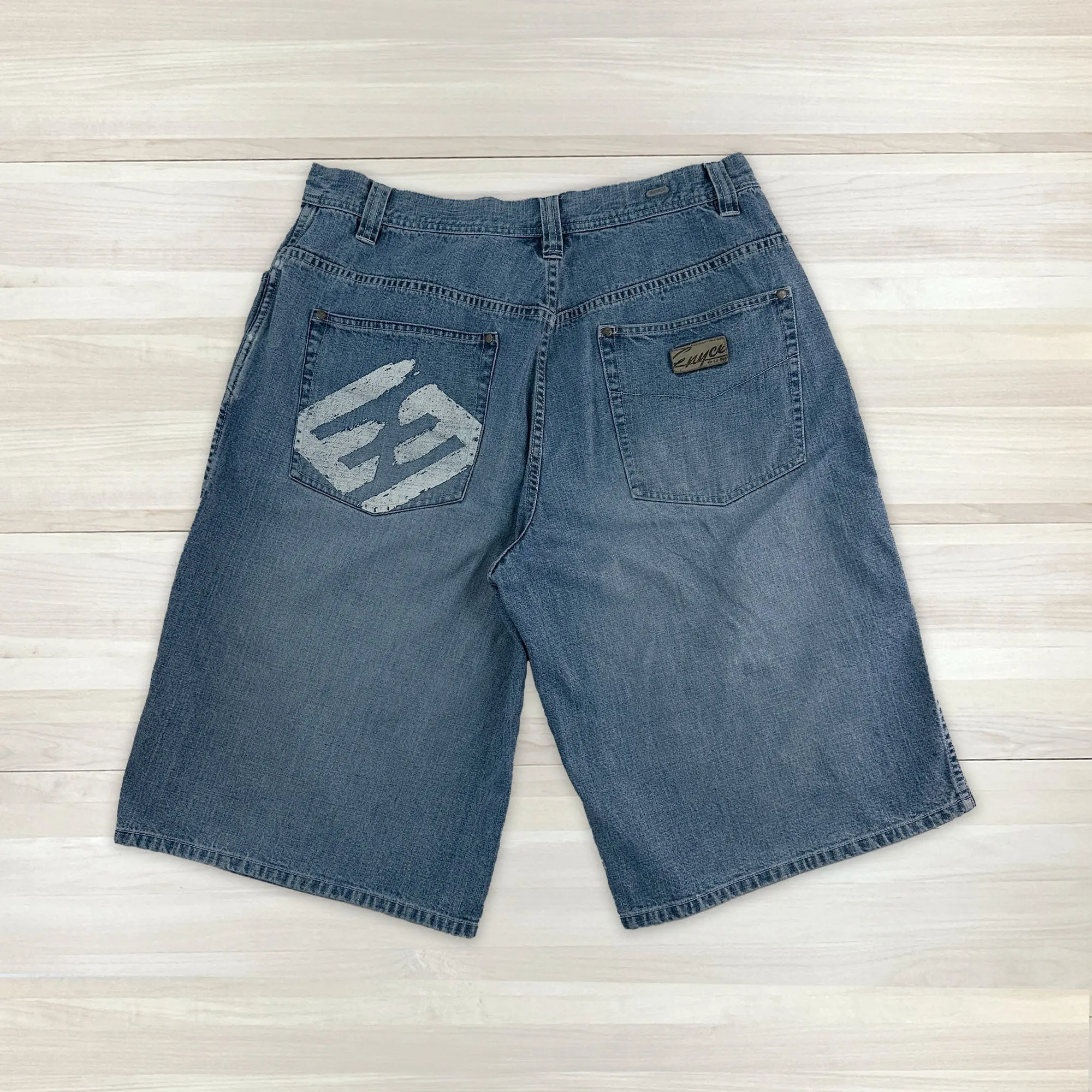 Vintage Enyce Baggy Denim Shorts - Measures 36x14